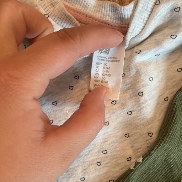 Set of 2 long sleeve baby shirt🌼 - Picture 5 of 5